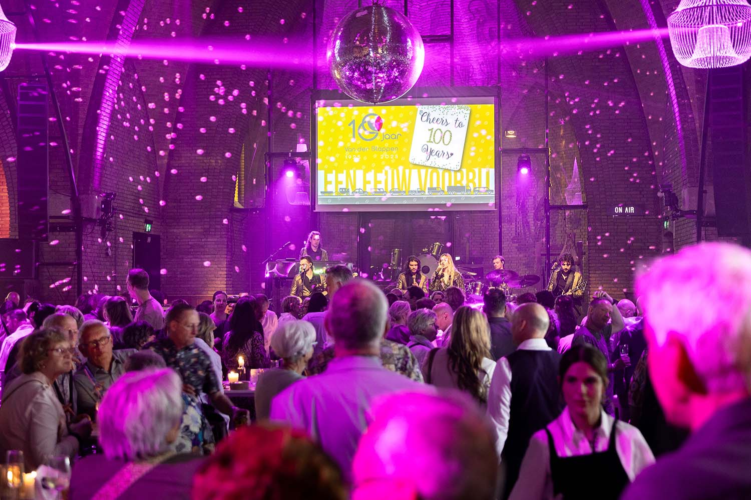 Van der Stappen uitvaartverzorging_100 jaar_feest